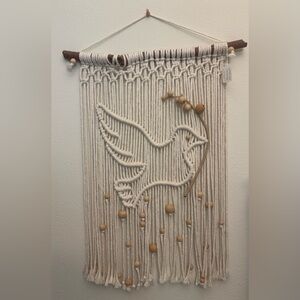 NWT Stunning Handcrafted Cream Macrame Wall Hanging with Dove Branch Design